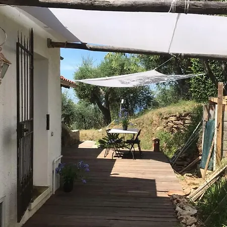 Casa Rosa In Collina Pietrasanta