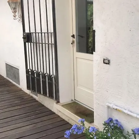 Casa Rosa In Collina Apartment