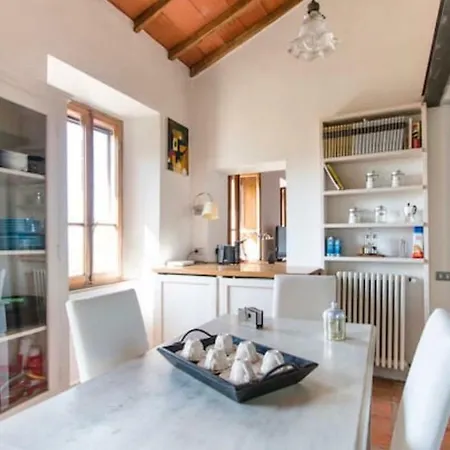 Casa Rosa In Collina Apartment Pietrasanta